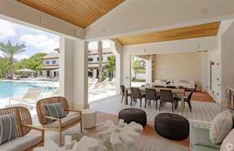 8894 NW 44th St in Sunrise, FL - Building Photo - Building Photo