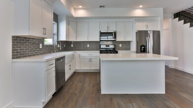3946 1/2 S Budlong Ave in Los Angeles, CA - Building Photo - Building Photo