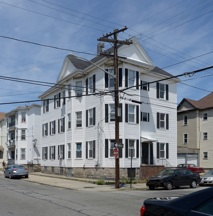 311 Coffin Ave in New Bedford, MA - Building Photo