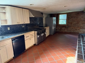 1906 Pennsylvania Ave in Wellston, OH - Building Photo - Building Photo