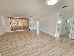 7908 Granada Blvd in Miramar, FL - Building Photo - Building Photo