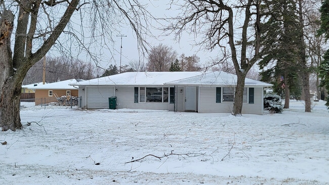 property at 2701 Wilshire Blvd