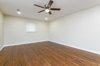 812 Terrace View Dr in Chapel Hill, NC - Foto de edificio - Building Photo