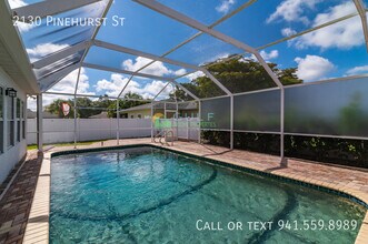 2130 Pinehurst St in Sarasota, FL - Building Photo - Building Photo