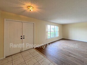 3529 SE 5th Ave in Cape Coral, FL - Building Photo - Building Photo