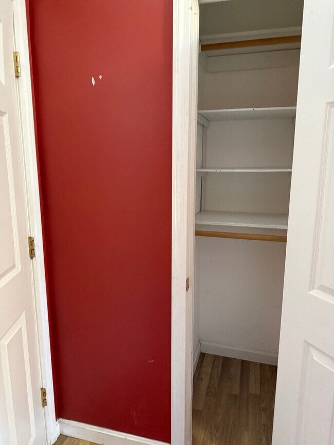 298 Main St, Unit 298 Main Street UNIT 2 in Franklin, MA - Foto de edificio - Building Photo