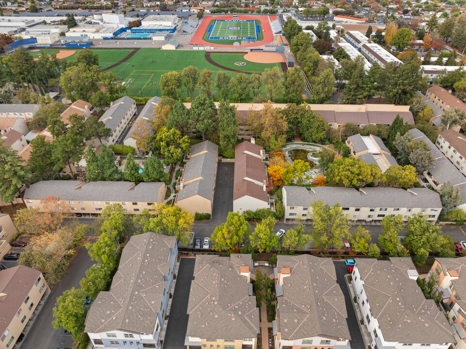 Woodsborough in Santa Clara, CA - Foto de edificio