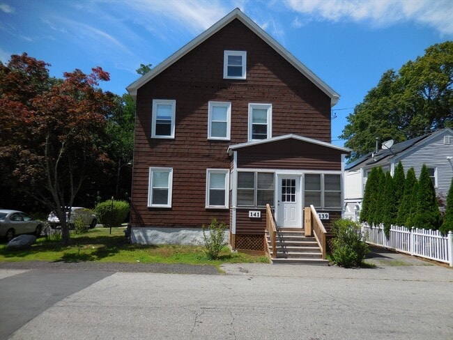 property at 141 A Woodward Ave