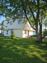 19 Lloyd Dr in Cheektowaga, NY - Building Photo