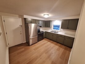 204 Elm St in South Portland, ME - Building Photo