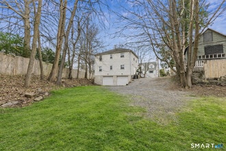 17 Artic St in Greenwich, CT - Building Photo - Building Photo