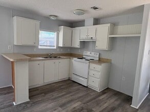 955 W Prairie St in Avon Park, FL - Building Photo - Building Photo