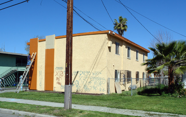 170 E Olive St in San Bernardino, CA - Building Photo - Building Photo