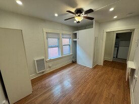 40 Brooks Ave in Venice, CA - Building Photo