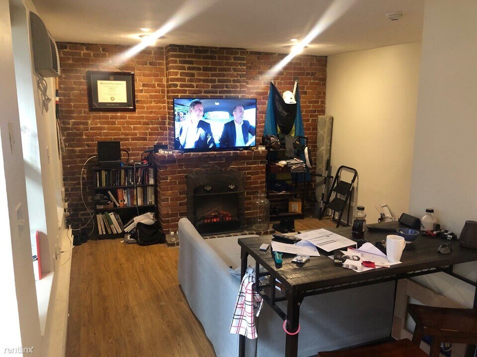 20 St Germain St in Boston, MA - Building Photo