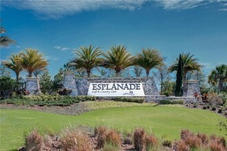 12740 Sorrento Wy in Bradenton, FL - Building Photo - Building Photo