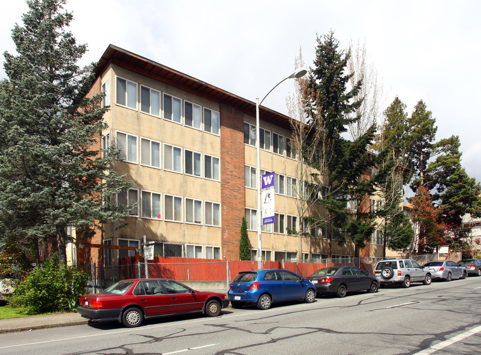 University District Heights in Seattle, WA - Building Photo