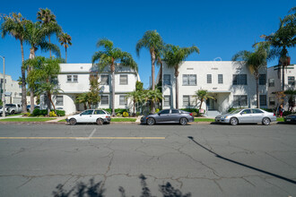 202 Obispo Ave in Long Beach, CA - Building Photo - Building Photo