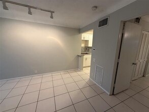 4009 NE 21st Ave in Fort Lauderdale, FL - Building Photo - Building Photo