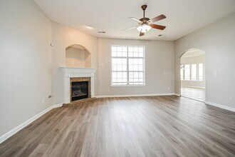 7568 Espie Cove in Memphis, TN - Building Photo - Building Photo