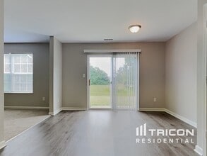 2244 Leaf Dr in Indianapolis, IN - Building Photo - Building Photo