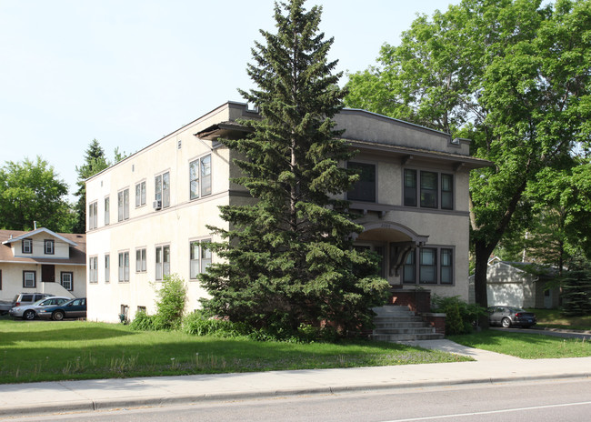 2500 Como Ave SE in Minneapolis, MN - Foto de edificio - Building Photo