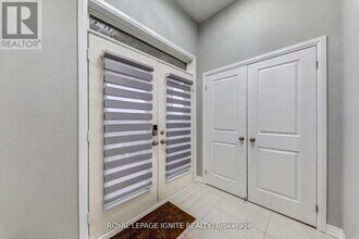 101 E Shore Dr in Bowmanville, ON - Building Photo - Building Photo