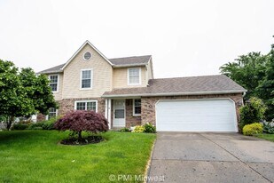 860 Sable Ridge Dr in Greenwood, IN - Building Photo