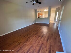 621 Southbranch Dr in Jacksonville, FL - Building Photo - Building Photo