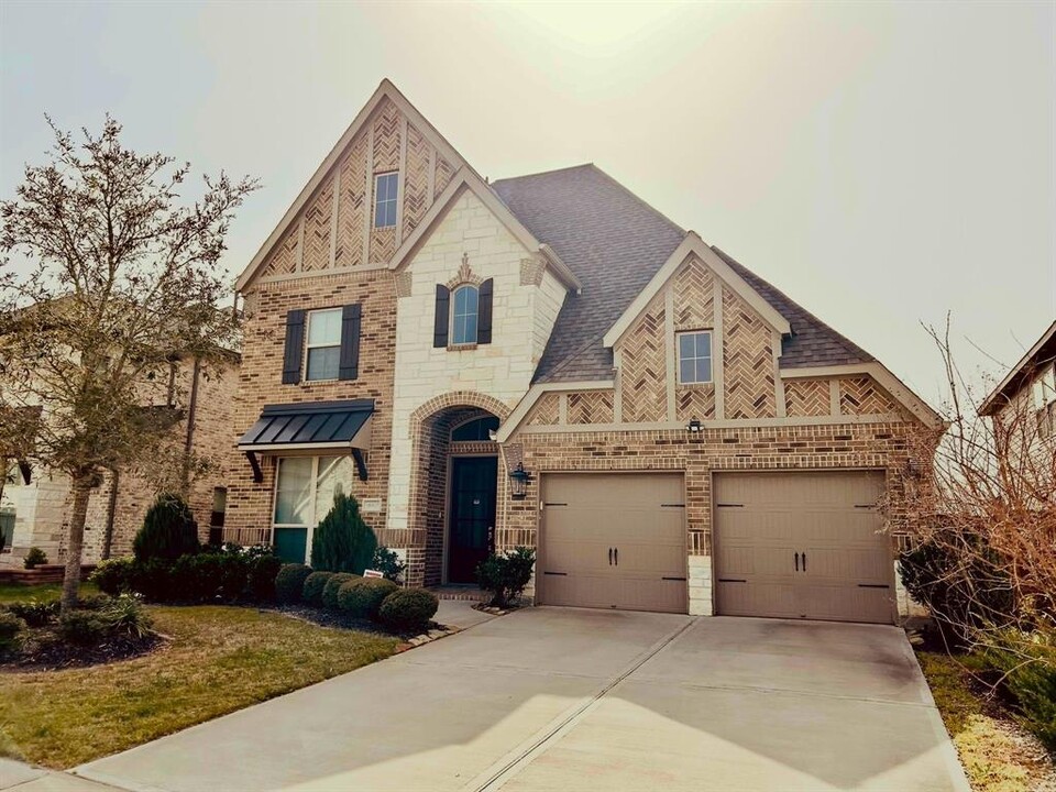 18027 Callander Ave in Richmond, TX - Foto de edificio