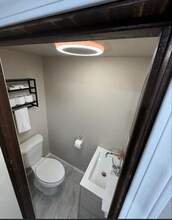 308 W 6th St, Unit 1 in The Dalles, OR - Foto de edificio - Building Photo