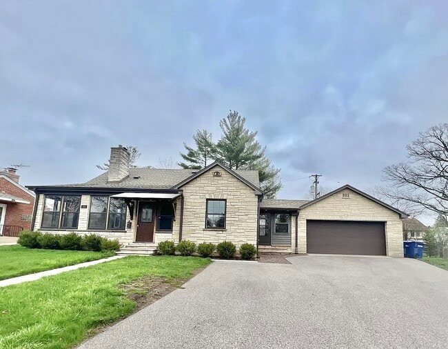 property at 342 Jocelyn Pl