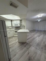 8353 Lake Dr, Unit 107 in Doral, FL - Building Photo