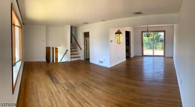 24 Hill Ct in Pompton Lakes, NJ - Building Photo - Building Photo