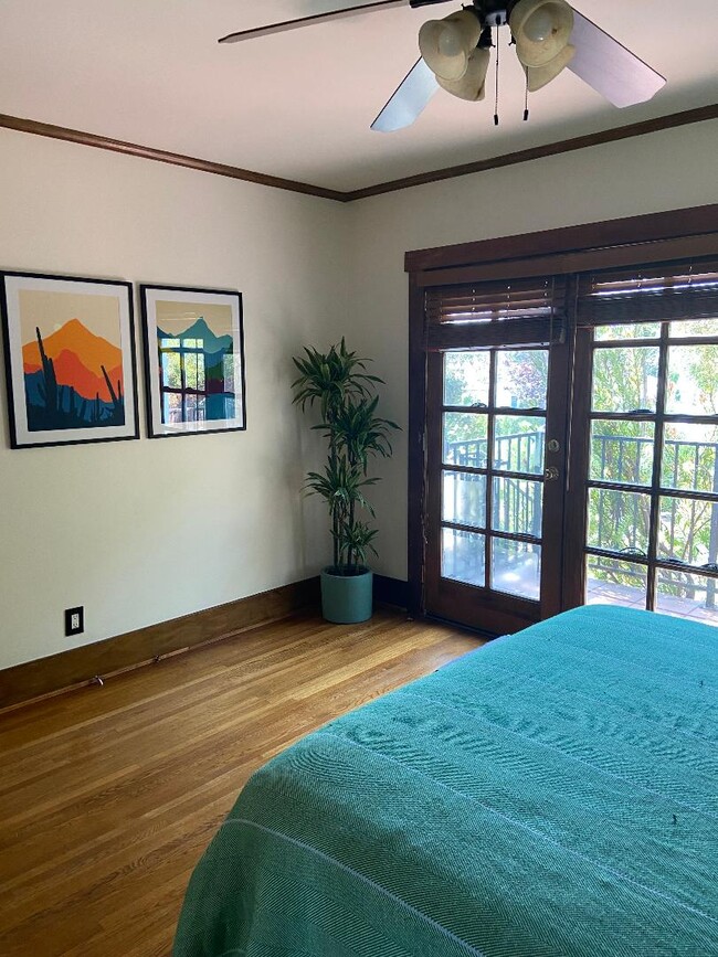 1618 Micheltorena St in Los Angeles, CA - Foto de edificio - Building Photo