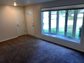 2501 Cherrywood Ln in Green Bay, WI - Building Photo - Building Photo