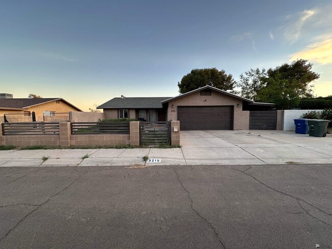 property at 3215 London Dr