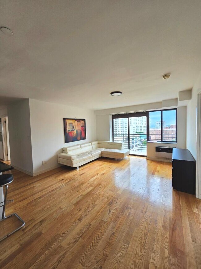132-35 41st Rd in Queens, NY - Building Photo - Building Photo