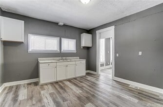 810 Innisfallen Ave in Springfield, OH - Foto de edificio - Building Photo