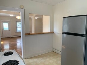 10 Kinney Ave, Unit 2 in Norwich, CT - Foto de edificio - Building Photo