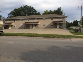 333 E 3rd St, Unit 1 in Maryville, MO - Building Photo