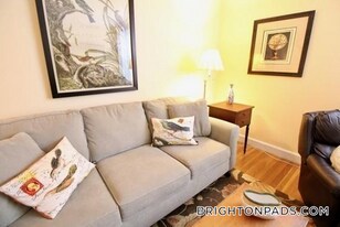 35 Chiswick Rd in Boston, MA - Building Photo