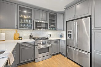 1585 Anderson Rd in McLean, VA - Building Photo - Building Photo