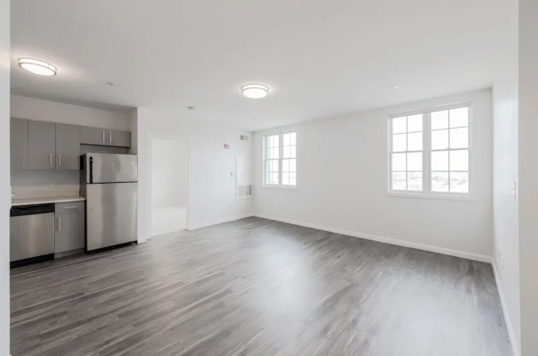 1505 Commonwealth Ave in Boston, MA - Building Photo