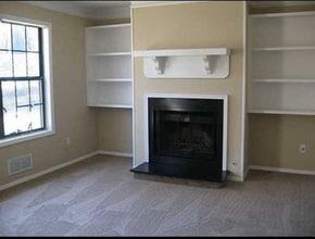 3026 Destin Cir in Snellville, GA - Foto de edificio - Building Photo