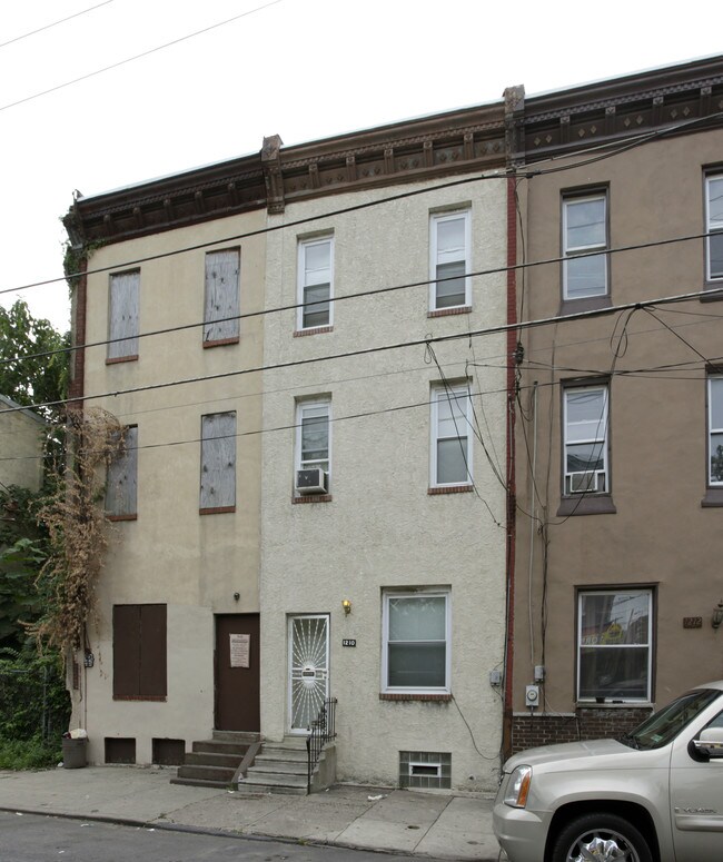 1210 W Dauphin St in Philadelphia, PA - Building Photo - Building Photo