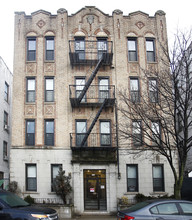 Landau Apartments in Brooklyn, NY - Foto de edificio - Building Photo