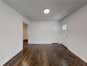 512 Aberdeen Dr NW in Atlanta, GA - Building Photo - Building Photo