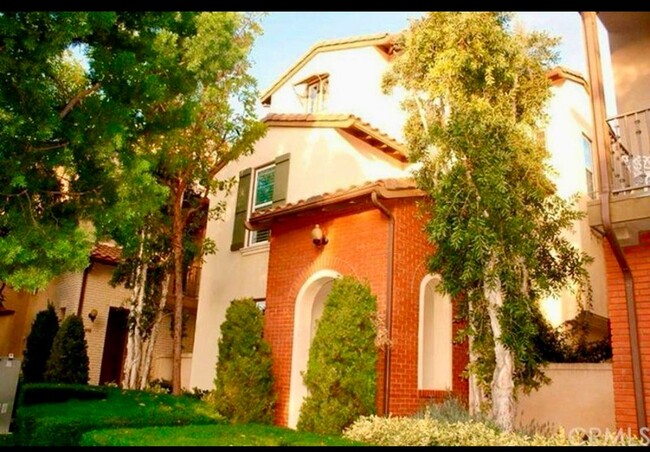 property at 234 Tall Oak