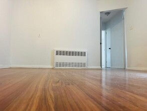 7005 15th Ave in Brooklyn, NY - Foto de edificio - Building Photo